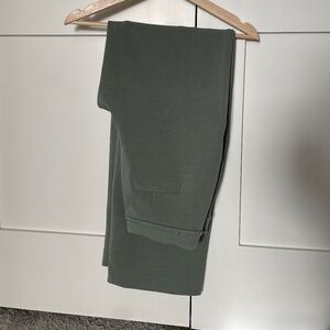 Lululemon Softstreme Pintuck Mid rise pants